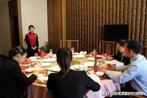 在外面用饭, 点菜时别说这“4个字”, 否则准成“宰羔羊”-J9直营集团官网(图7)
在外面用饭, 点菜时别说这“4个字”, 否则准成“宰羔羊”-J9直营集团官网(图7)