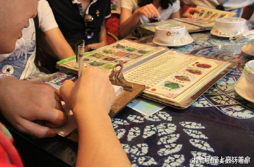 在外面用饭, 点菜时别说这“4个字”, 否则准成“宰羔羊”-J9直营集团官网(图8)
在外面用饭, 点菜时别说这“4个字”, 否则准成“宰羔羊”-J9直营集团官网(图8)